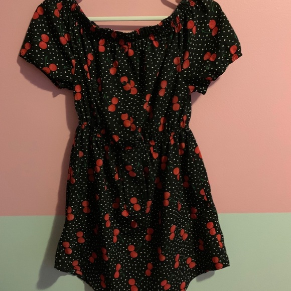 50s inspired black and white dress with cherries - Picture 9 of 10